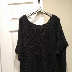 Black over sized knit sweater